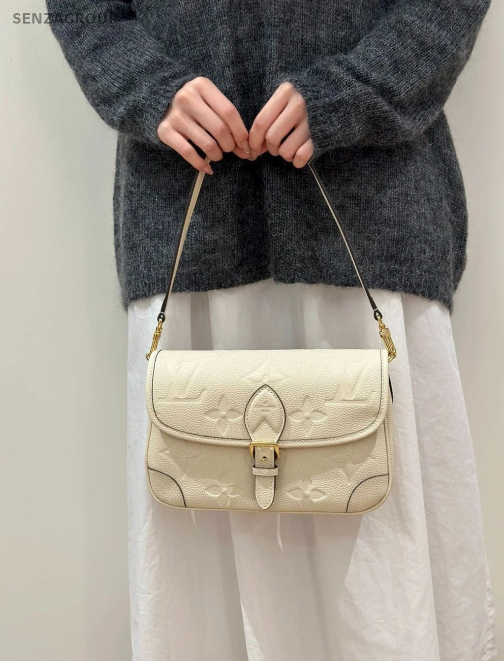 Louis Vuitton Diane baguette Monogram Shoulder Bag White Almost Brand New