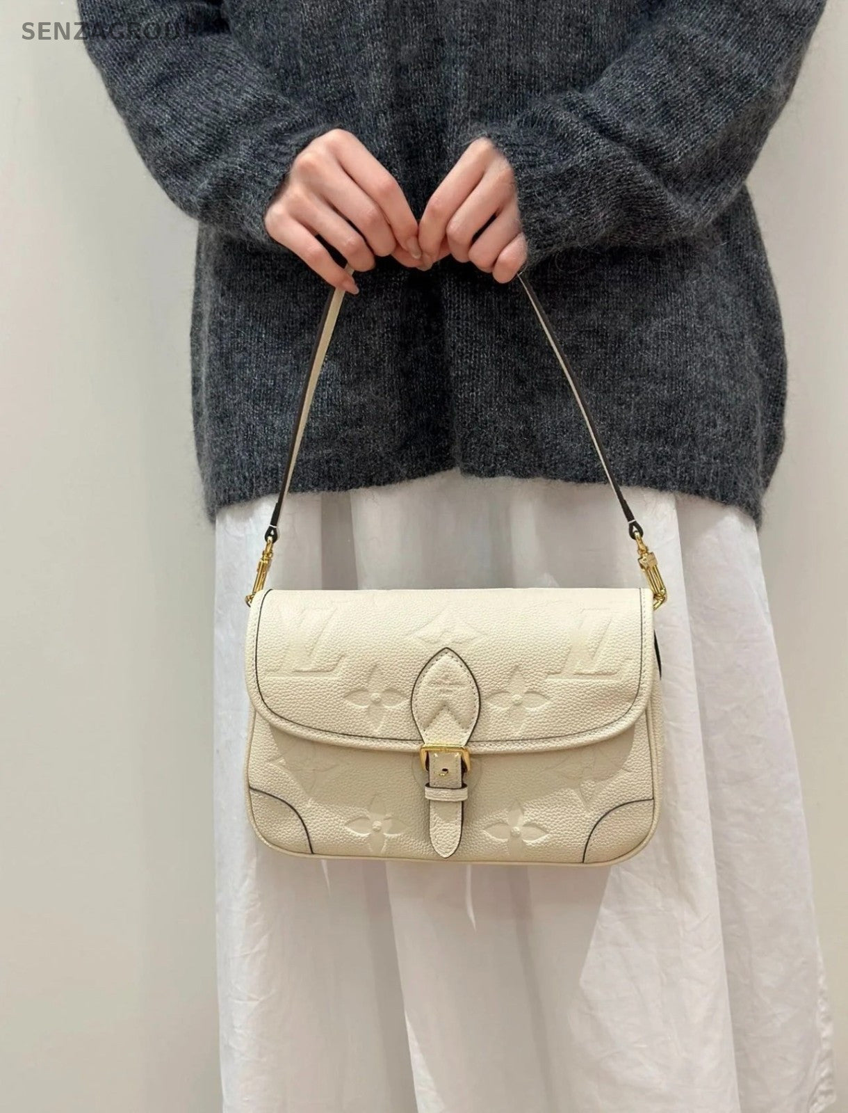 Louis Vuitton Diane baguette Monogram Shoulder Bag White Almost Brand New