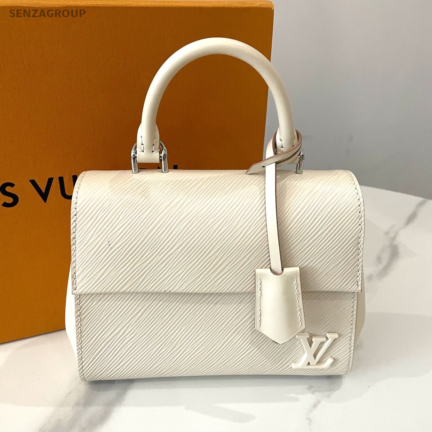 Louis Vuitton Cluny bb Top Handle Epi Leather 2WAY Shoulder Handbag White Women