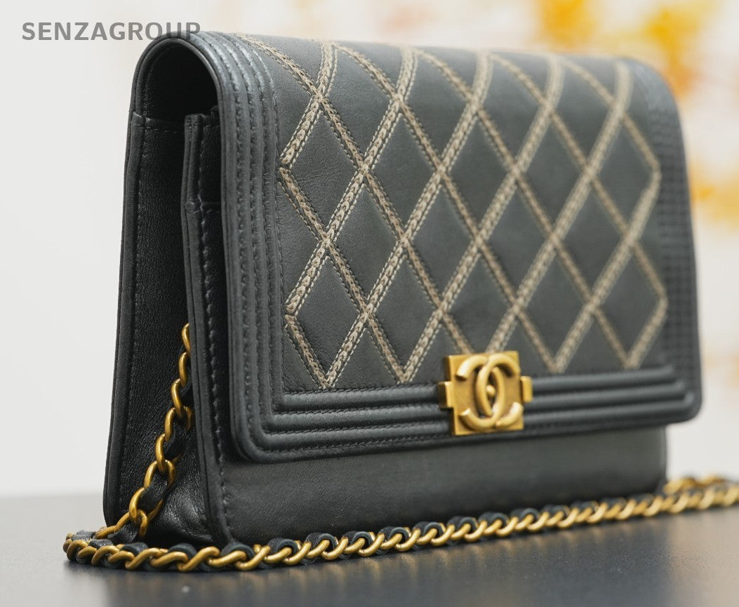 CHANEL Leboy Woc Wing forward line Diamond pattern Shoulder bag Black Gold Women
