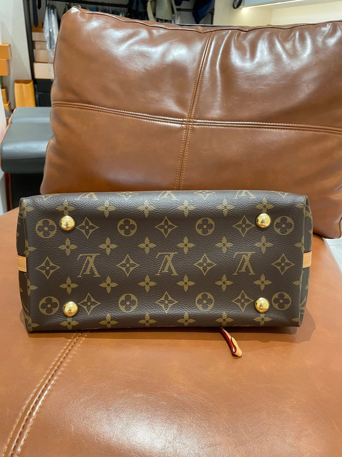Louis Vuitton Carryall Monogram Canvas Tote Bag Excellent