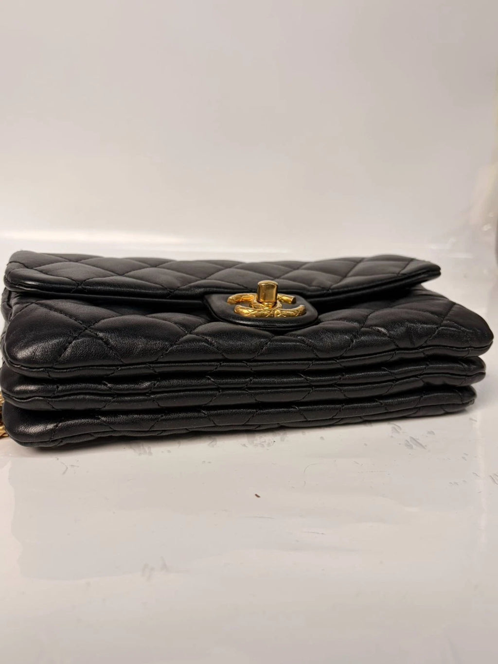 SJ0001 CHANEL 22K Gold Pillar Classic Flap Gold Ball Adjustable Chain Flap Bag Z