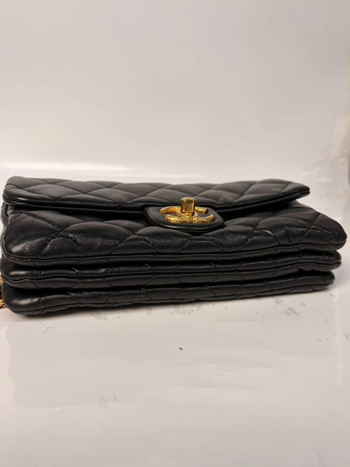 SJ0001 CHANEL 22K Gold Pillar Classic Flap Gold Ball Adjustable Chain Flap Bag Z