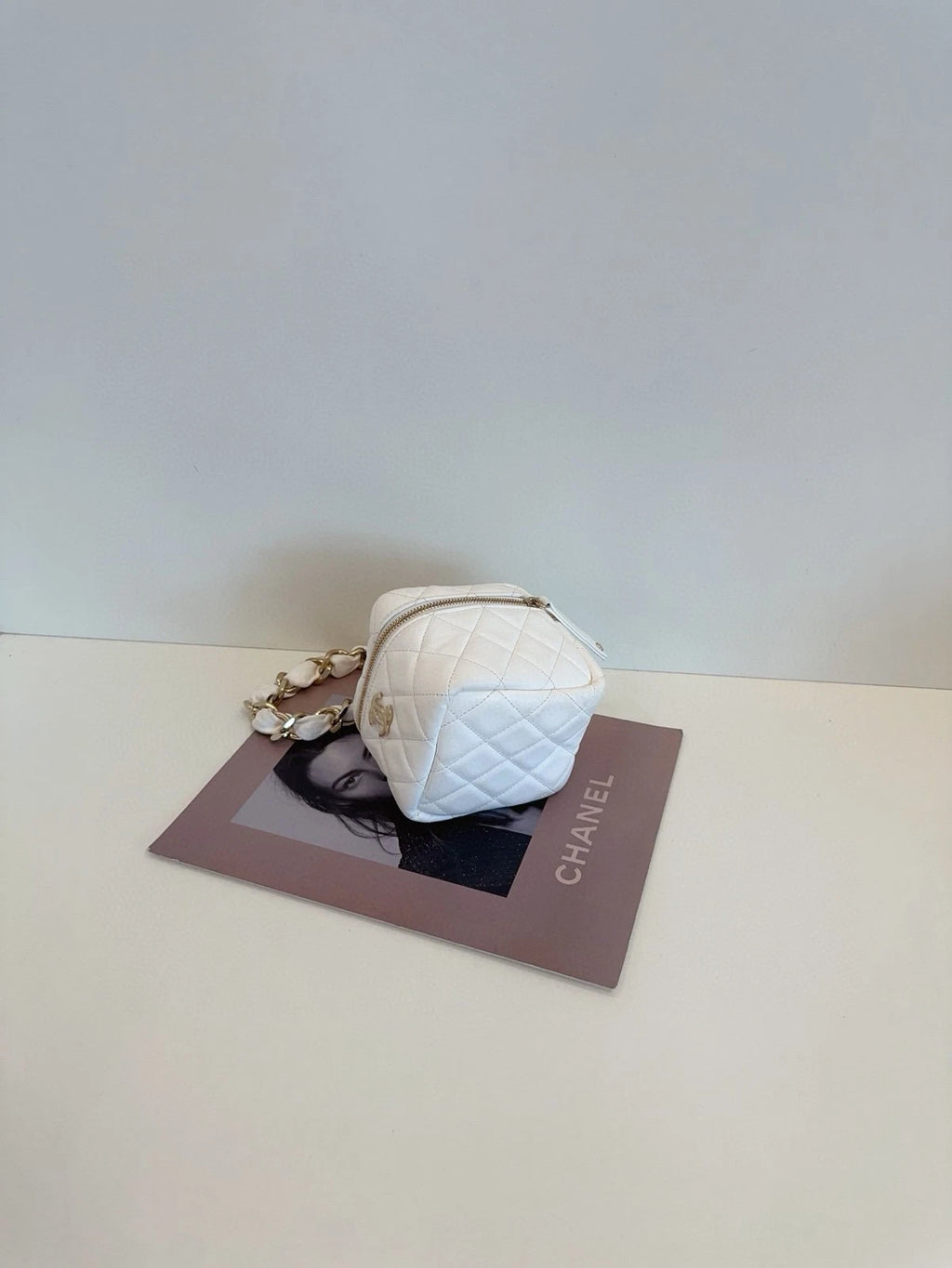CHANEL Runway Dice Box Handbag For Women