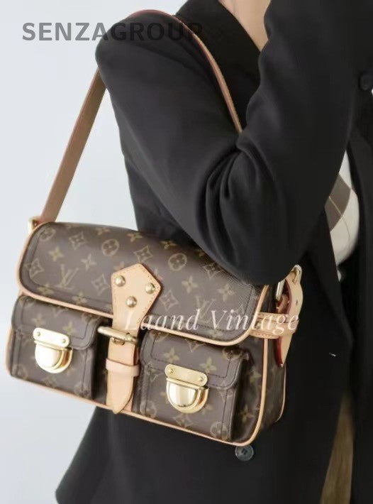 Louis Vuitton Vintage Manhattan Monogram Shoulder bag Brown Women Classic