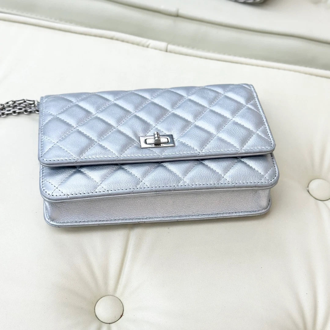 Excellent Chanel Woc Calfskin Chain Shoulder Crossbody Bag Silver Hardware