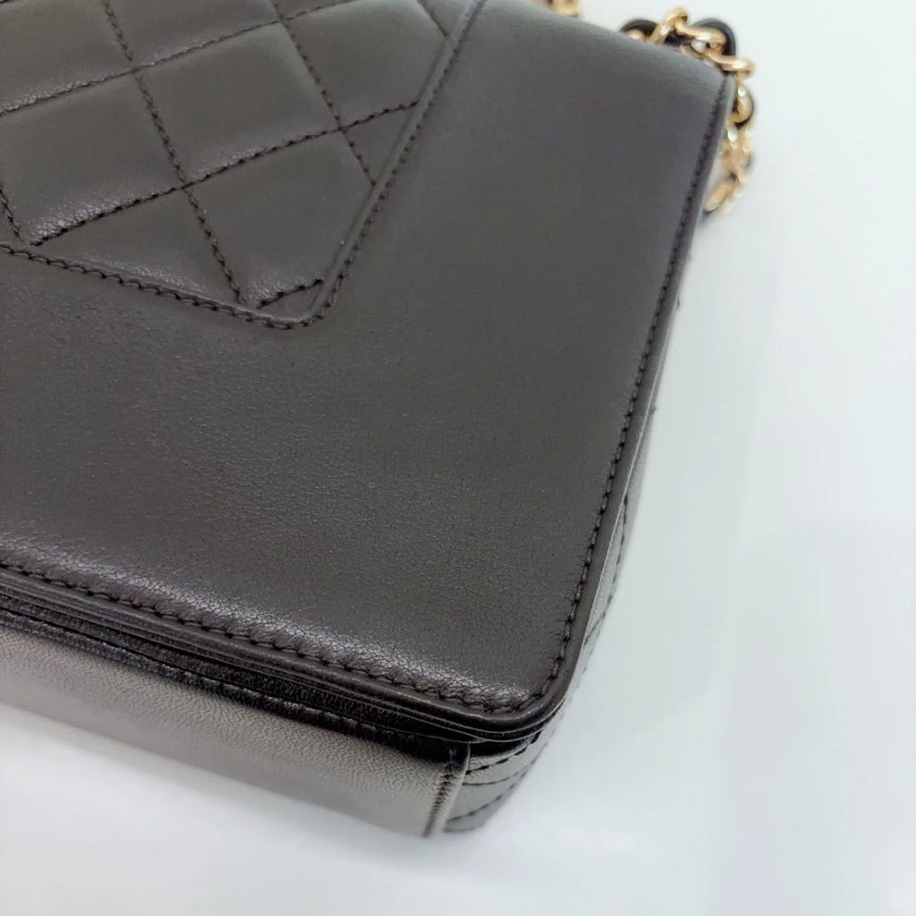 Chanel CC Logo Calfskin GM Chain Shoulder Bag Crossbody Black Gold Women Classic