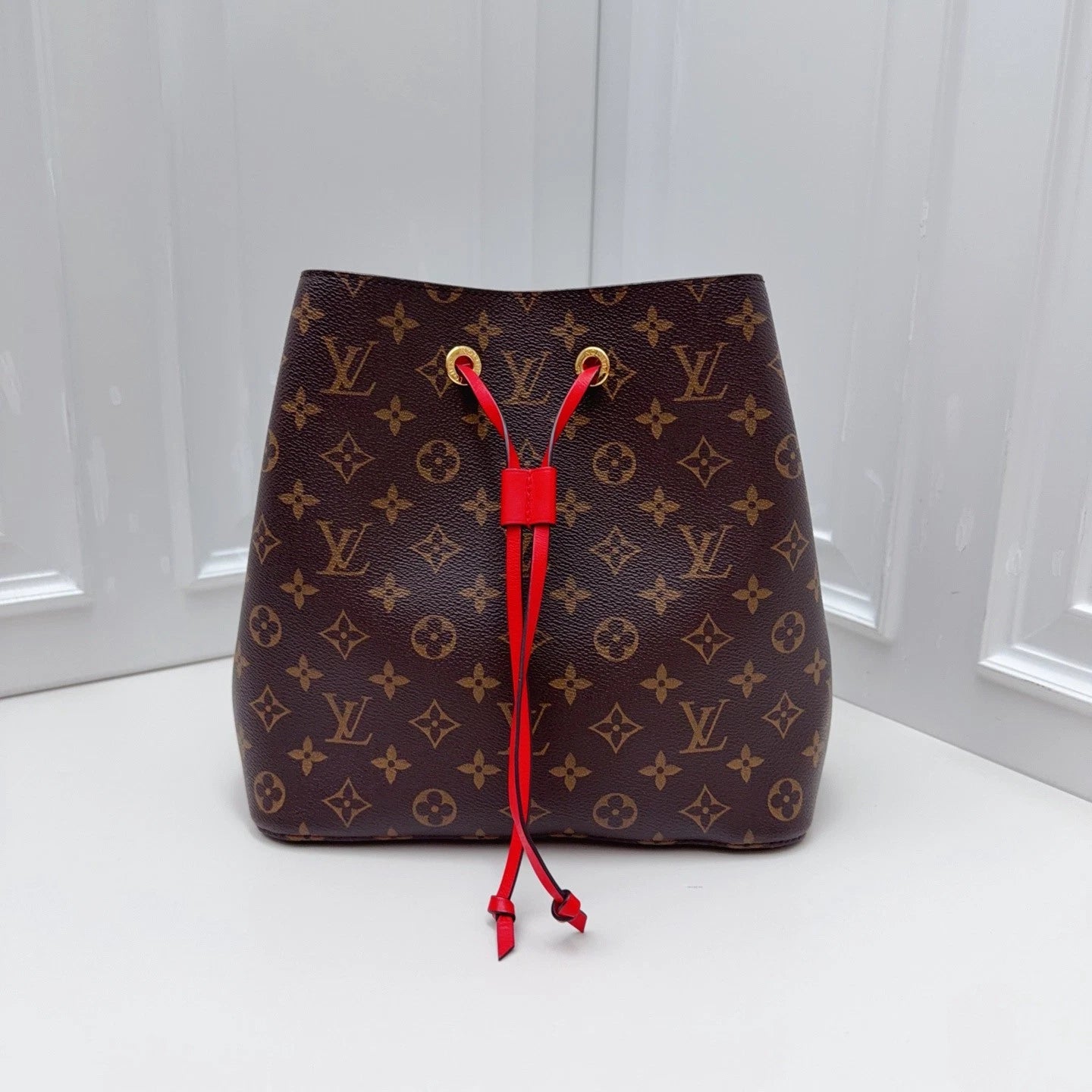Louis Vuitton Bucket Monogram Canvas Shoulder Bag Brown Red Women Fashion