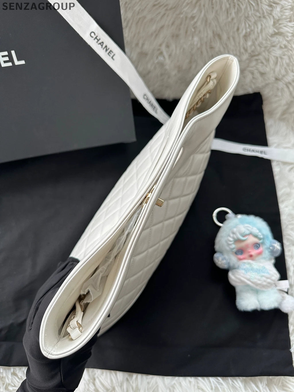 CHANEL 31 Horizontal Medium Large White Lambskin Tote Women