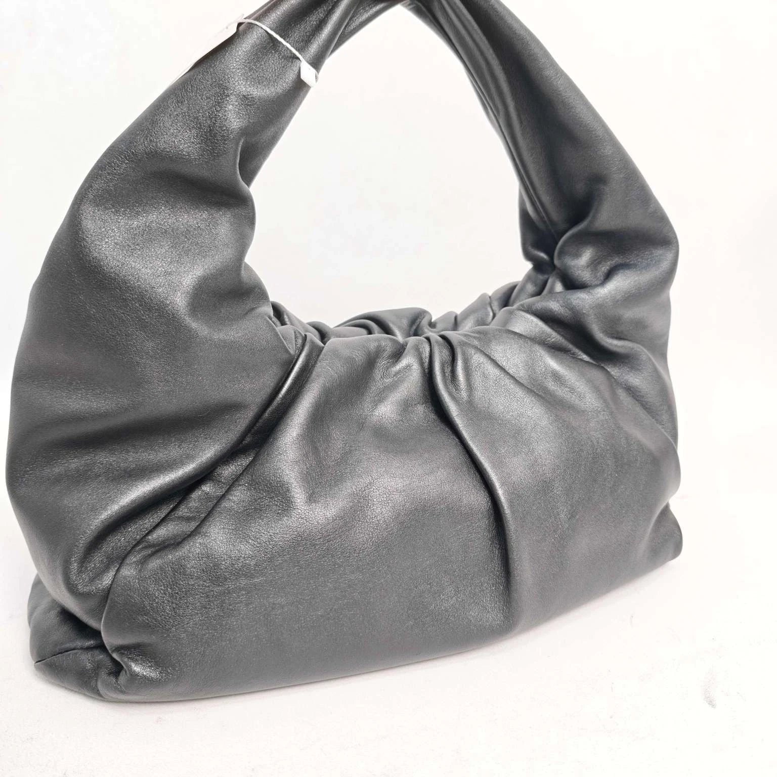 Bottega Veneta Black Calfskin Pouch Cloud Shoulder Underarm Bag For Women