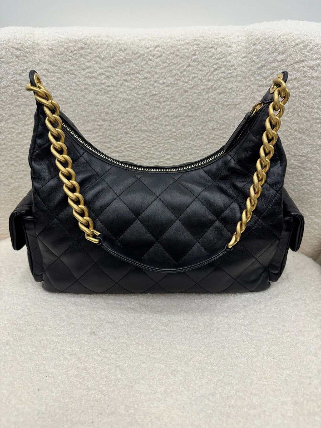 CHANEL Black Lambskin Hobo Shoulder Bag for Women