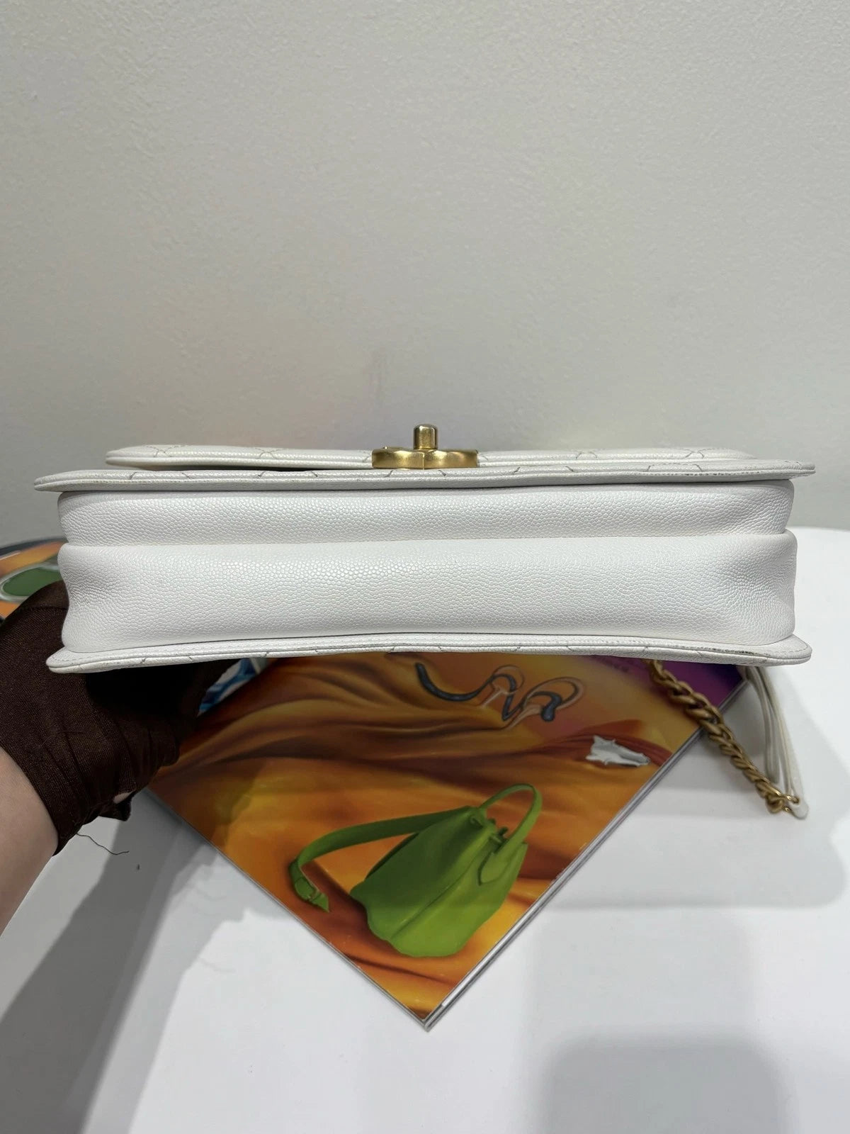 CHANEL White Grainy Leather Messenger Shoulder Bag For Women