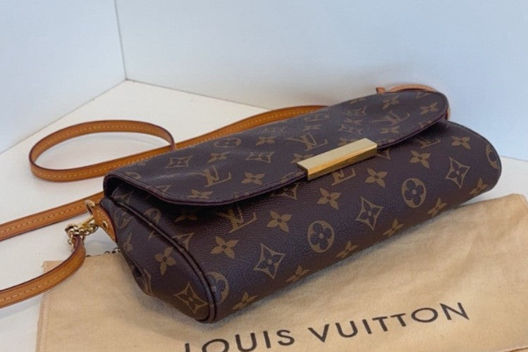Louis Vuitton Favourite Monogram Chain Shoulder bag Crossboyd Vintage Women