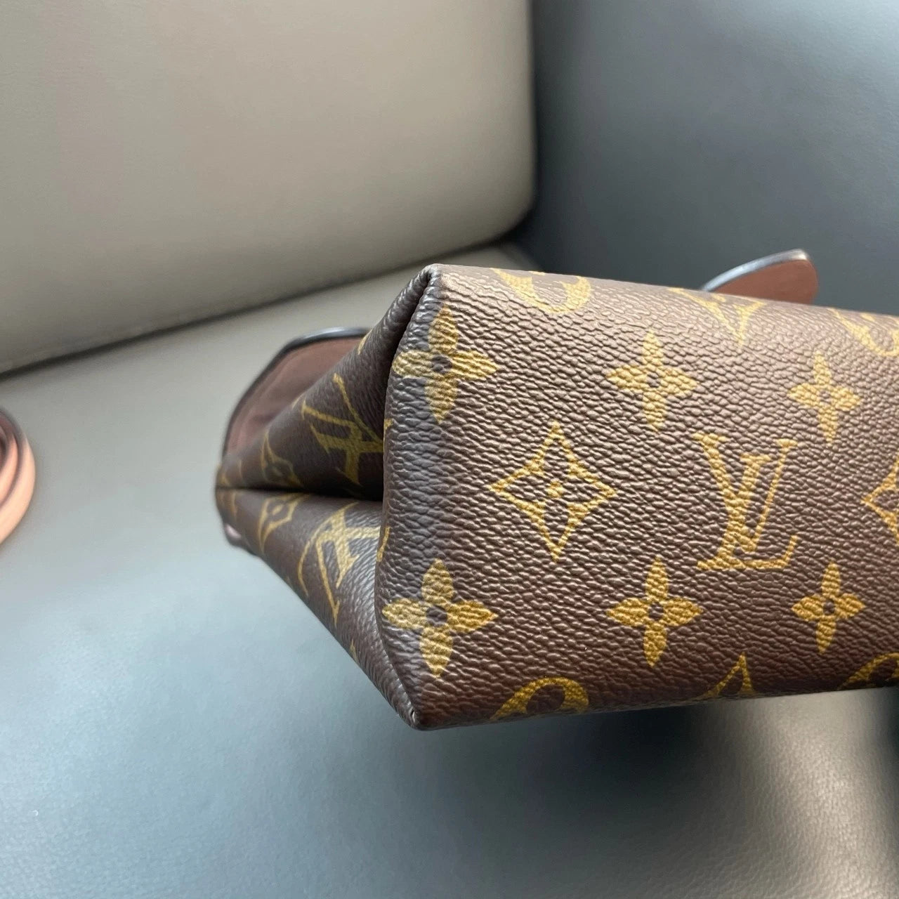 Louis Vuitton Canvas Pink Monogram Locky BB Handbag Crossbody Women