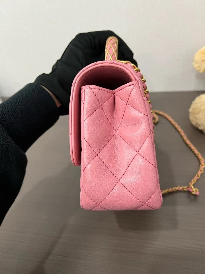 CHANEL Women's Leather Shoulder Handbag Pink
