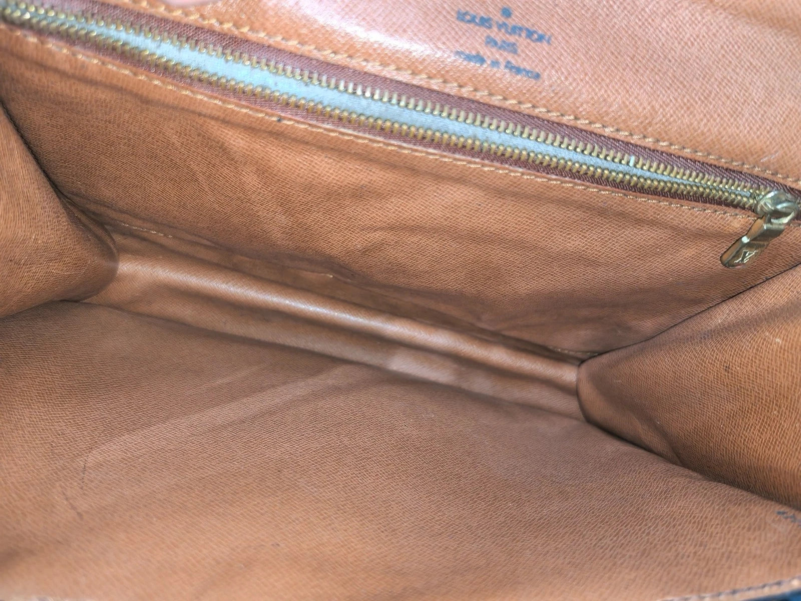 Louis Vuitton Monogram Canvas Messenger Shoulder Bag For Women