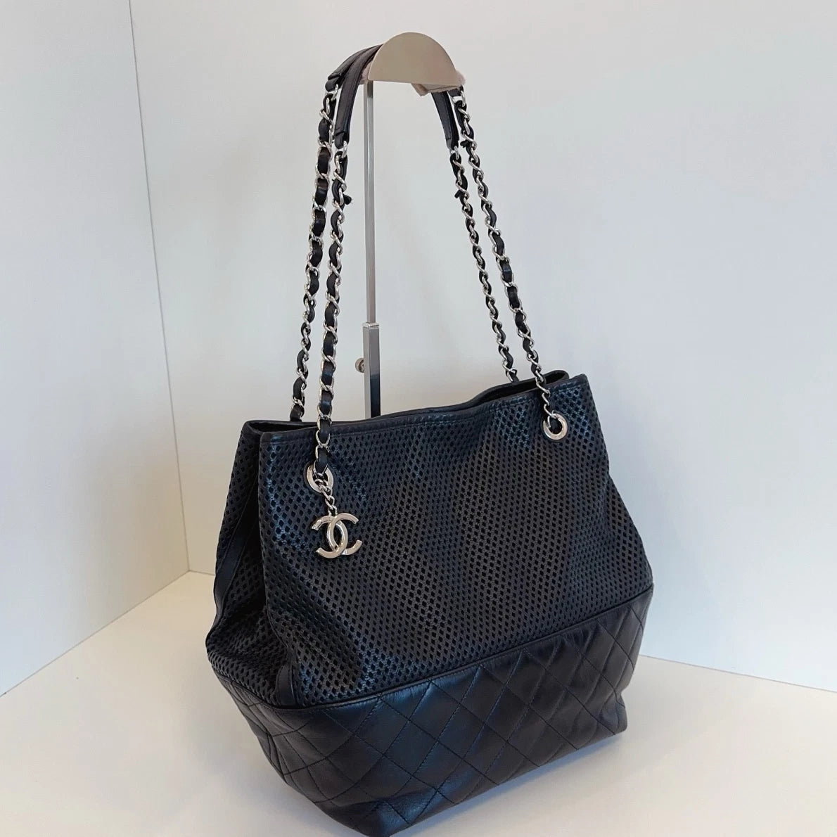 Chanel Tote Calfskin Diamond Chain Shoulder Bag Black Silver Women Fashion