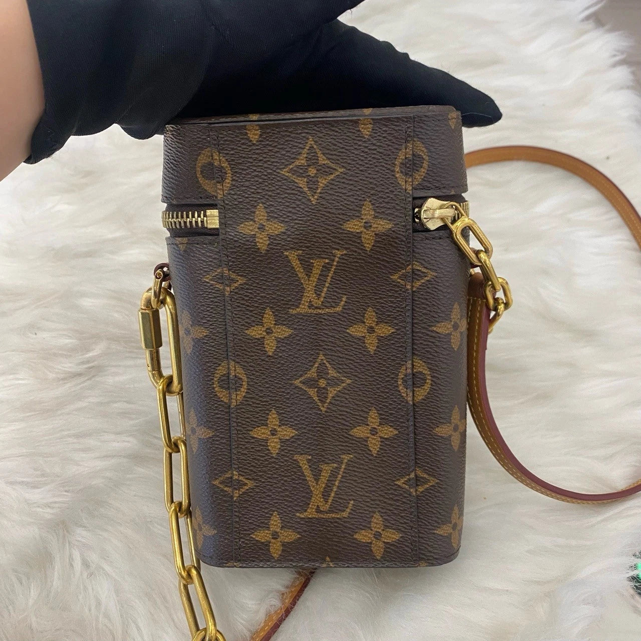 Louis Vuitton Monogram Brown Phone Bag Gold Buckle Crossbody Classic Women