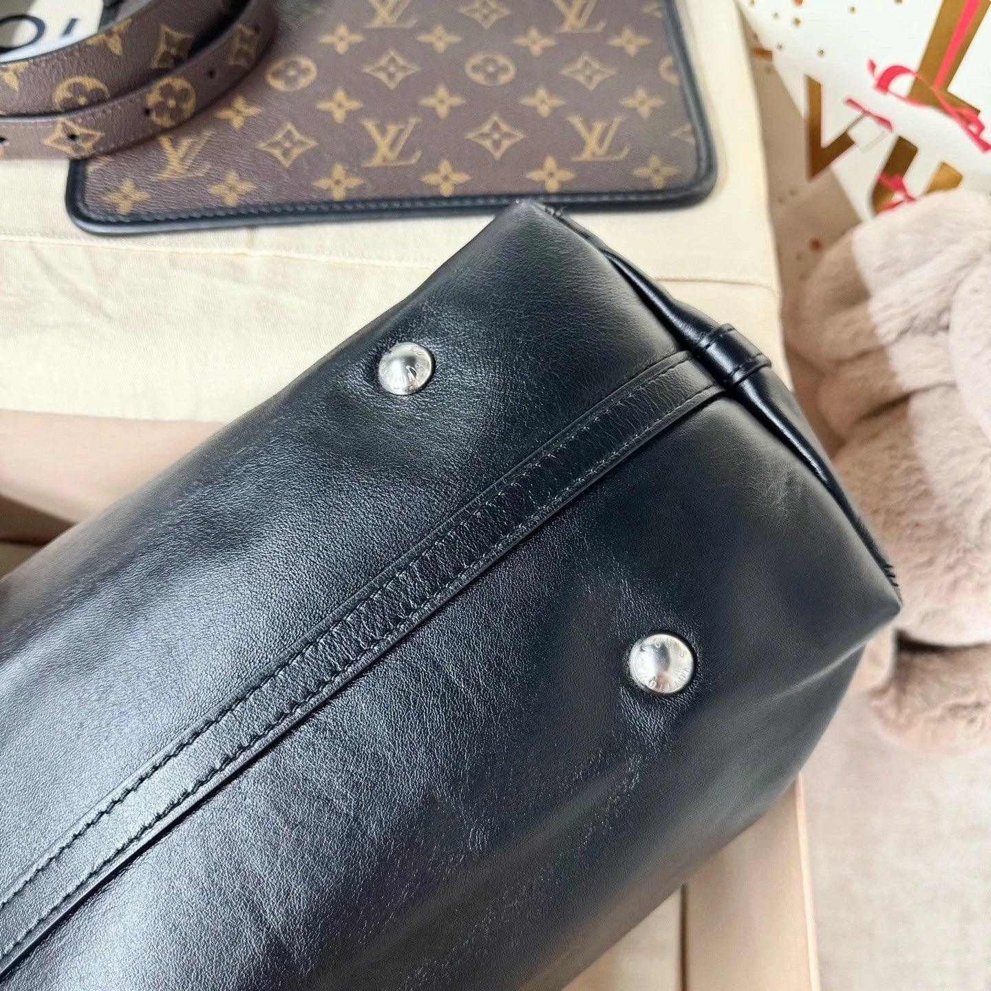 Louis Vuitton Carryall Medium Black Lambskin Tote Bag For Women