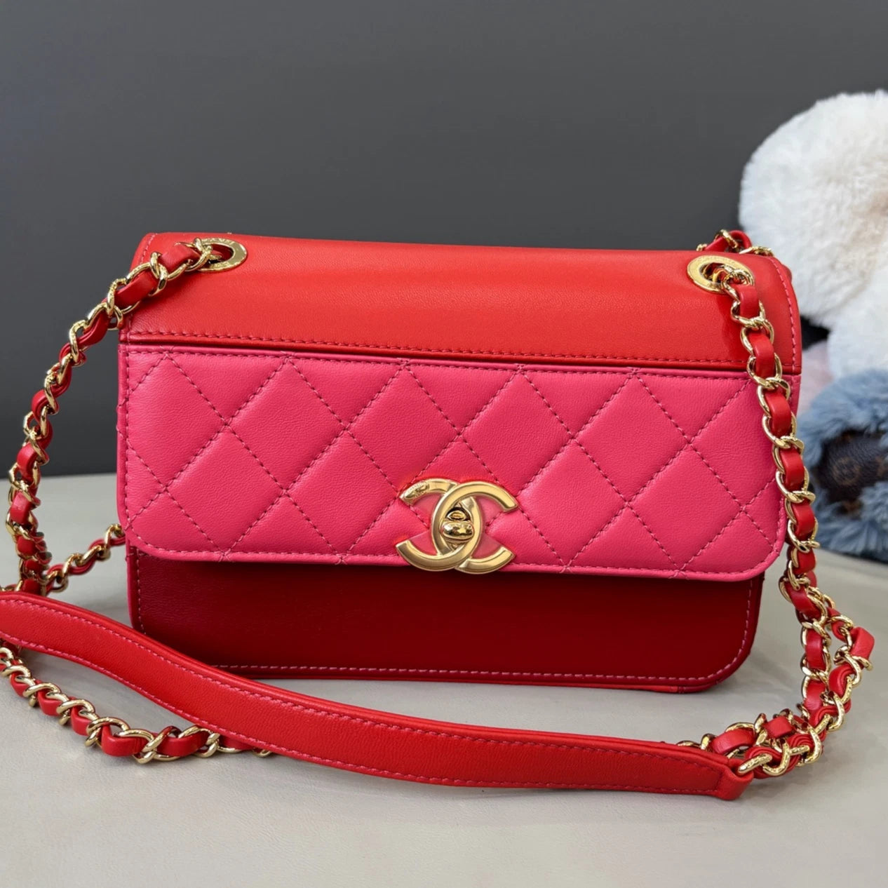 Chanel Diamond Chain Shoulder Crossbody Red Pink Gold Women Classic