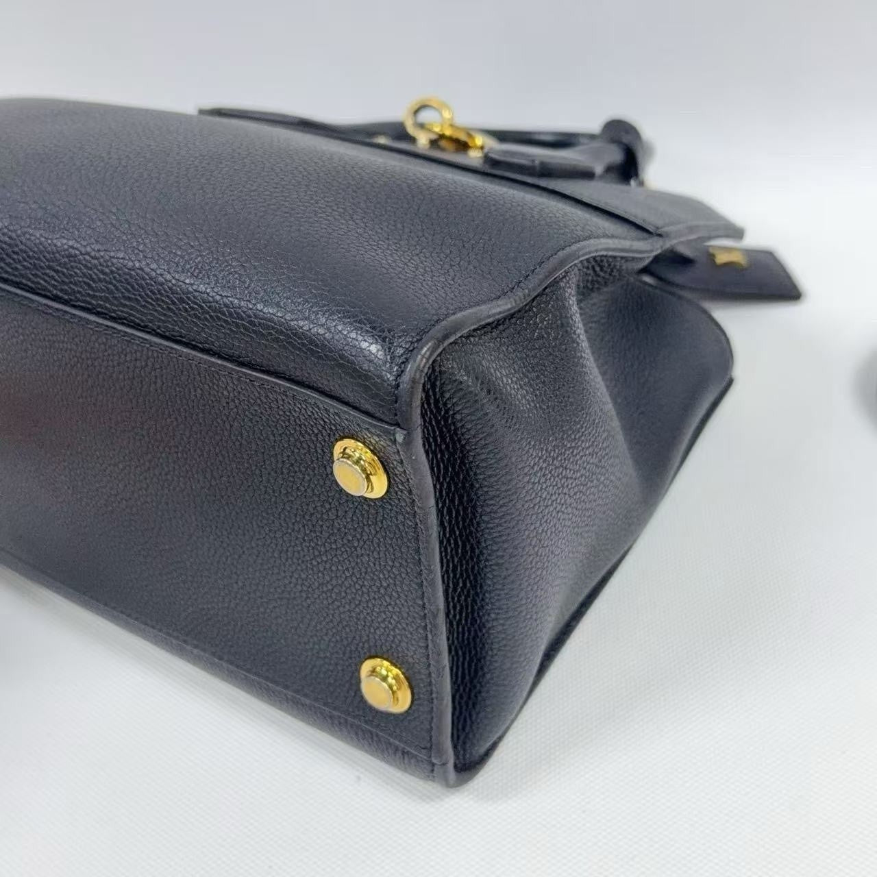 Louis Vuitton City Black Silver Zipper Handbag Women's Classic Fashion