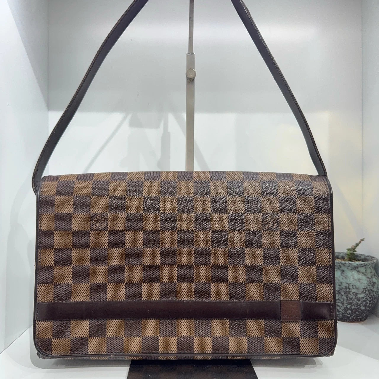 Louis Vuitton Damier Canvas Flap Shoulder Underarm Bag For Women