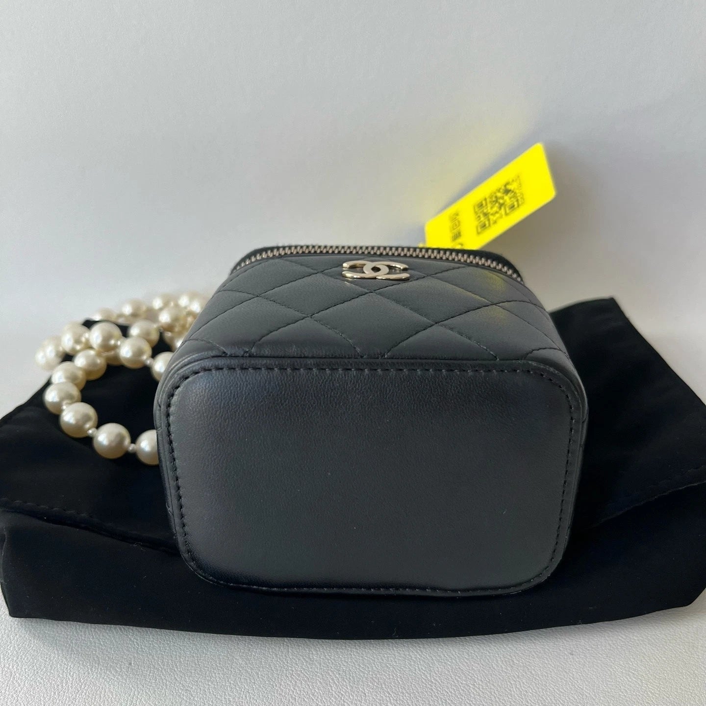 CHANEL Pearl Mini Box Chain Crossbody Shoulder Bag For Women