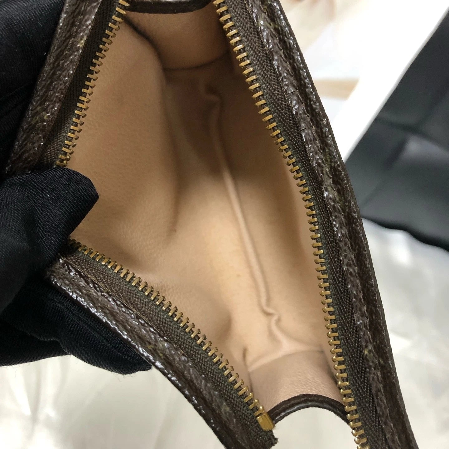 Louis Vuitton Vintage Women Brown Canvas Small Clutch