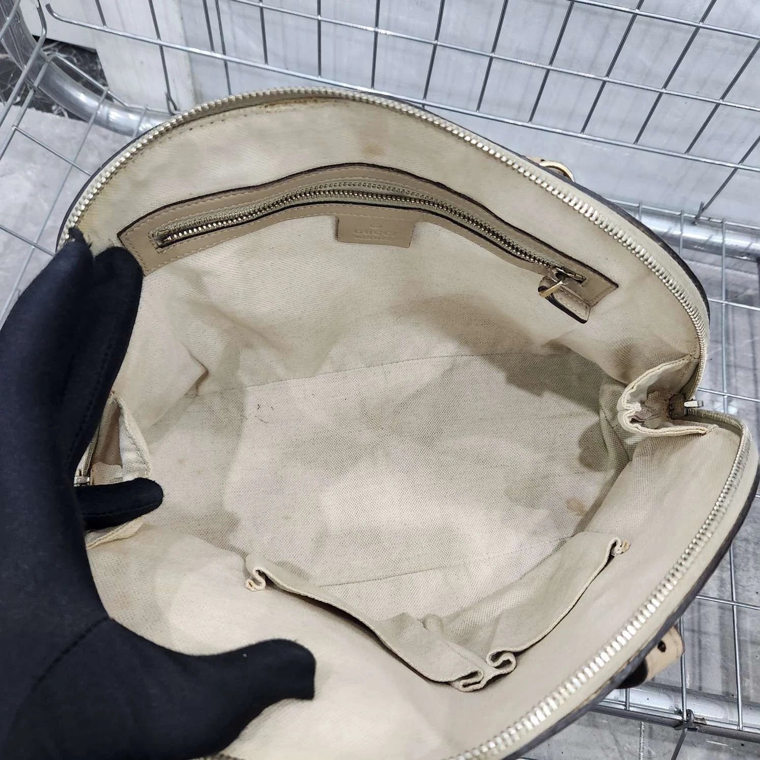 Gucci GG Canvas Shell Handbag For Women