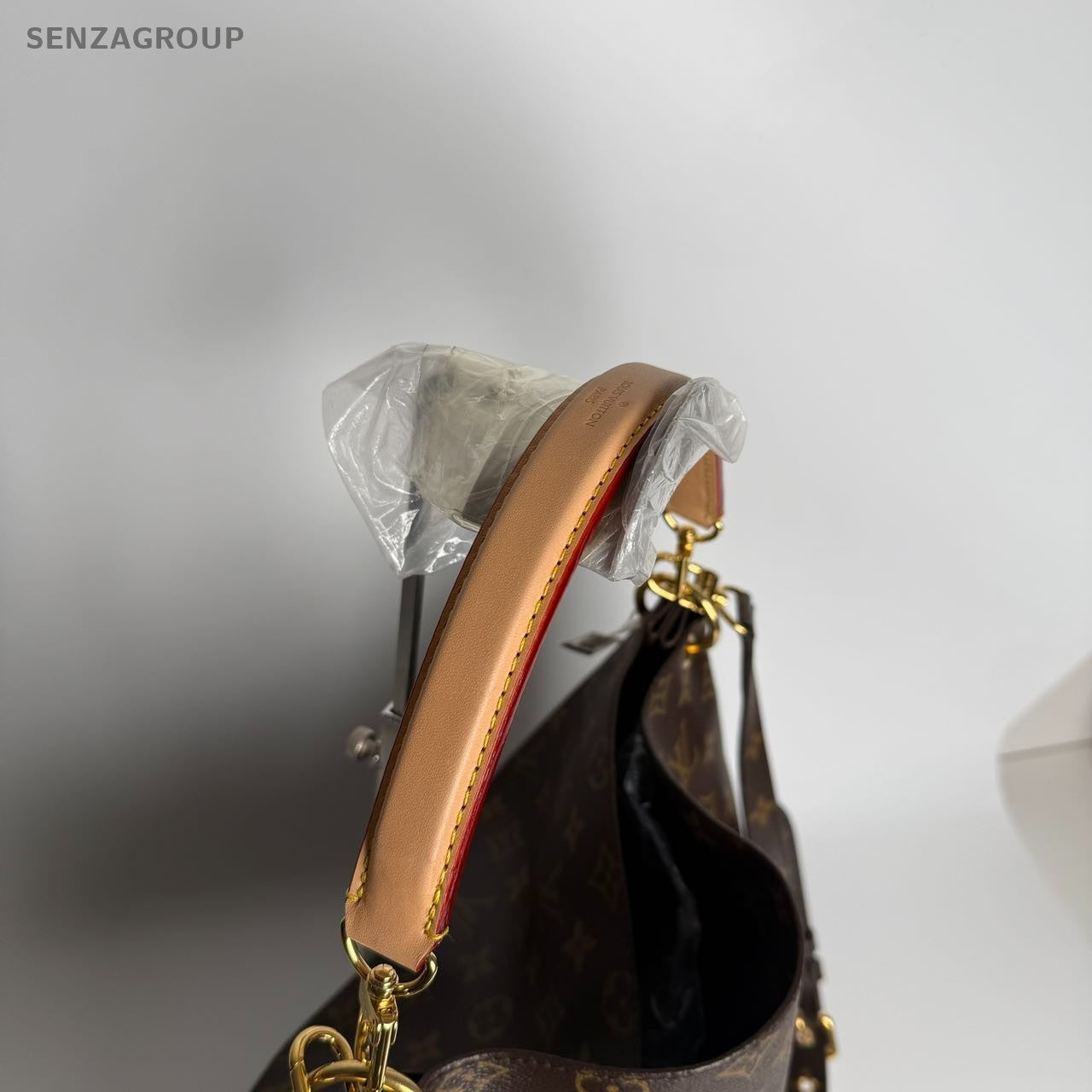 SJ0001 Louis Vuitton Hobo bag