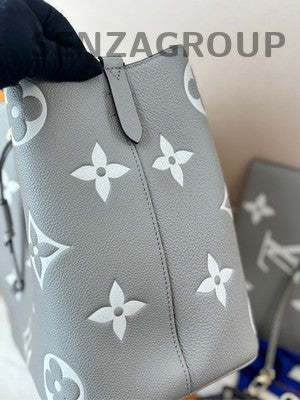 Louis Vuitton Grey Gold Bucket Bag Women's Classic Shoulder Crossbody
