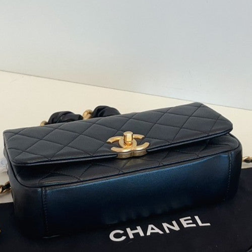 Chanel Classic Flap 21P Chain Shoulder Bag Crossbody Black Gold Women Fashion