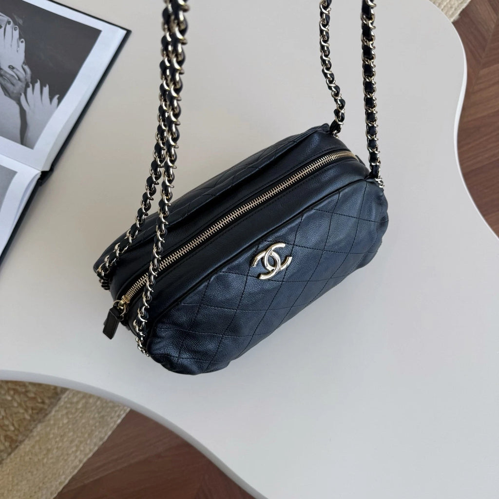 Chanel Calfskin Hobo Chain Shoulder Bag Black Gold Used Women Classic