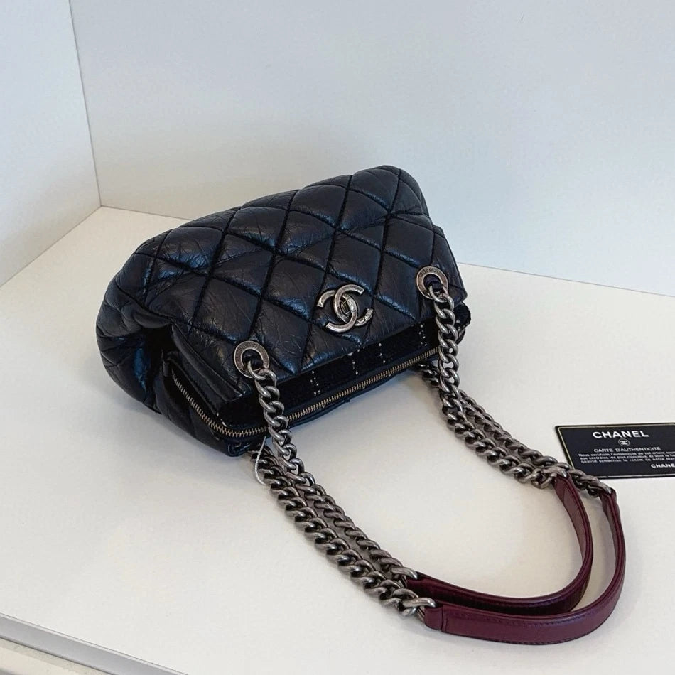 Chanel Calfskin Diamond Chain Shoulder Bag Black Silver Used Women Classic
