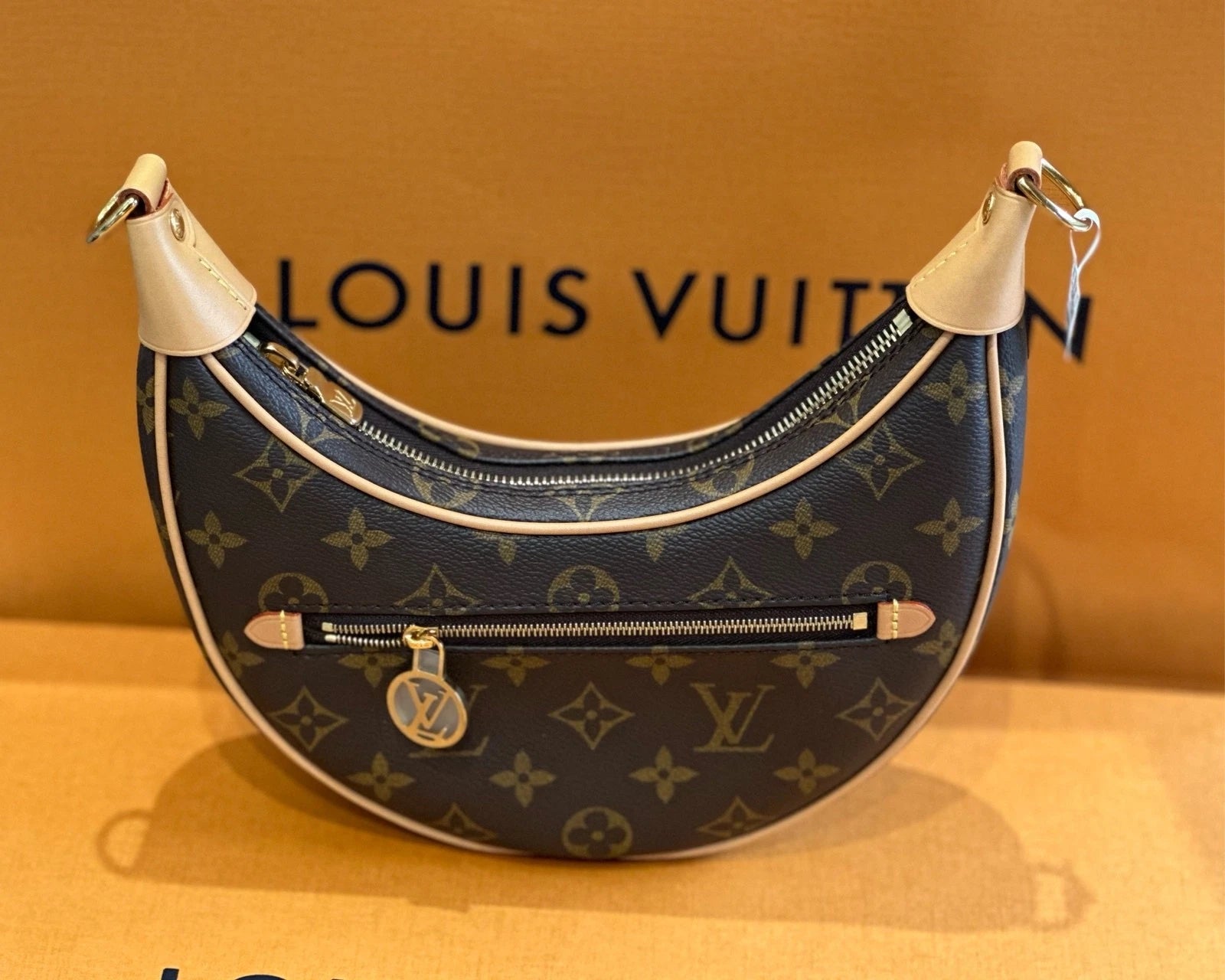 Louis Vuitton Loop Monogram Canvas Shoulder Bag Excellent
