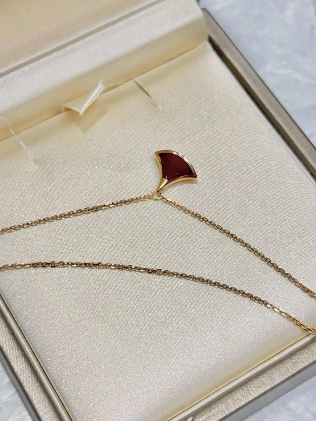 Bvlgari Diva's Dream 18k Rose Gold Bracelet Red Carnelian Fan Charms 5.9–7.5 In