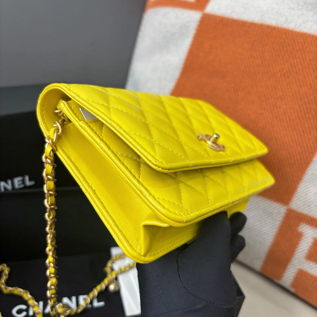 Chanel Diamond WOC Chain Shoulder Bag Crossbody Yellow Gold Used Women Classic