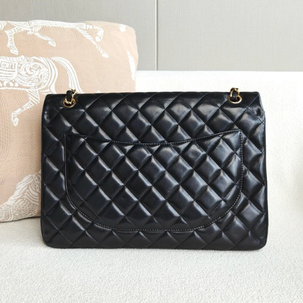 Chanel Classic Flap Maxi Lambskin Chain Shoulder Bag Black Gold Used Women