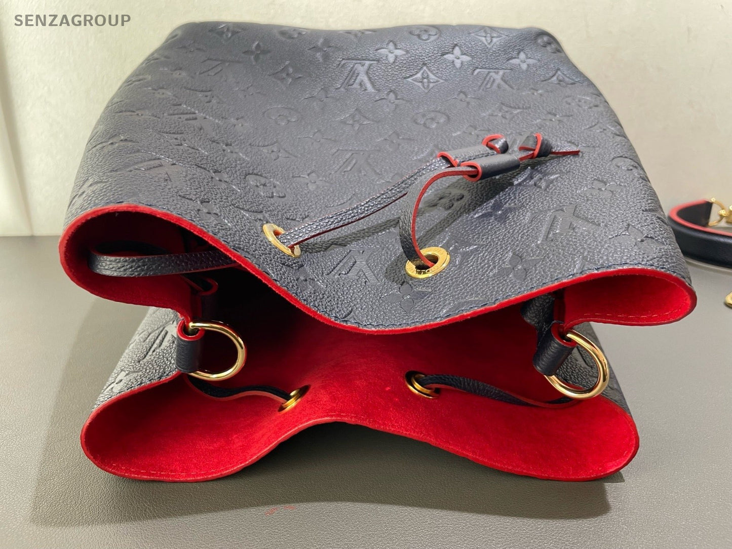 Louis Vuitton Neonoe MM Monogram Bucket Top Handle Bag Crossbody Blue Gold Women