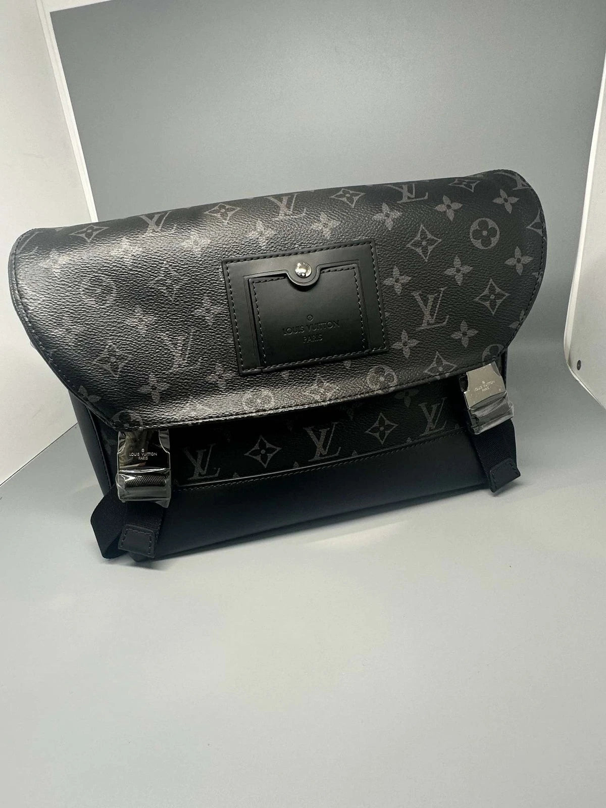 Louis Vuitton Small Voyager PM Messenger Crossbody Bag For Women