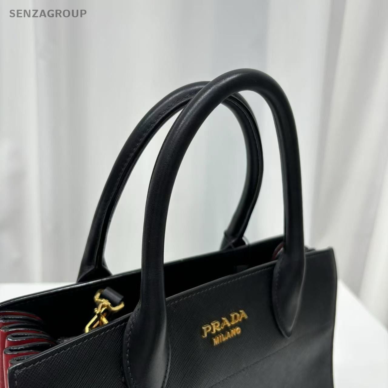 PRADA SAFFIANO Black gold Shoulder handbag