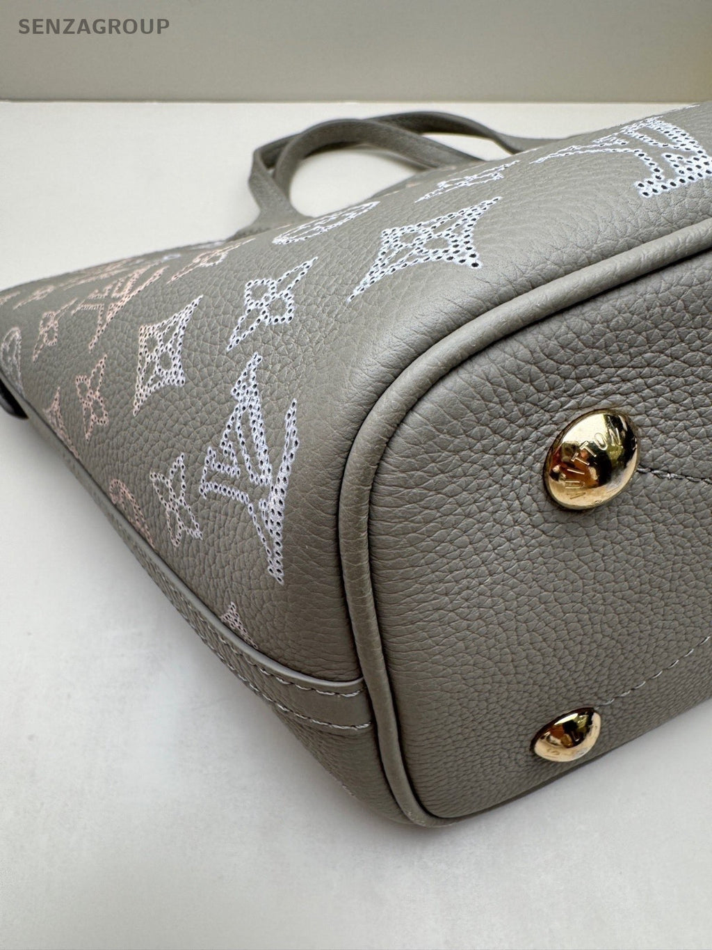 Louis Vuitton Blossom Monogram Carved patterns Calfskin 2way Shoulder Handbag