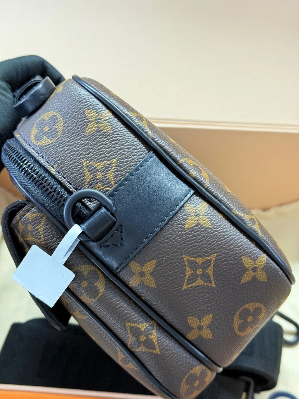 Louis Vuitton Monogram Canvas S-lock Messenger Bag For Women