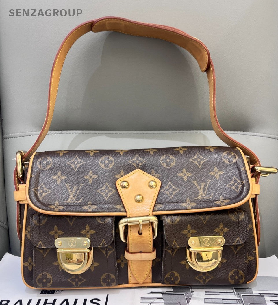 Louis Vuitton Vintage Manhattan Monogram Shoulder bag Brown Women Classic