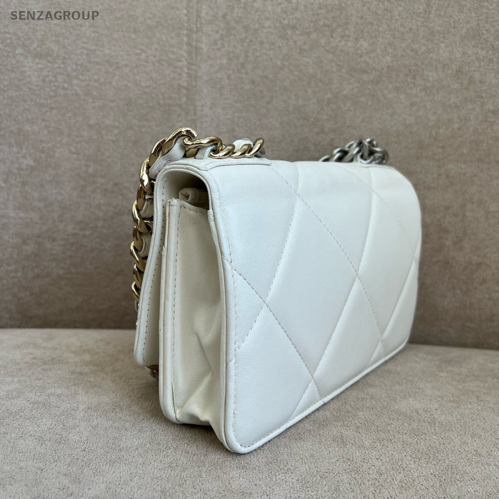 CHANEL 19bag Woc Chain Shoulder bag White Silver Women Chip Version