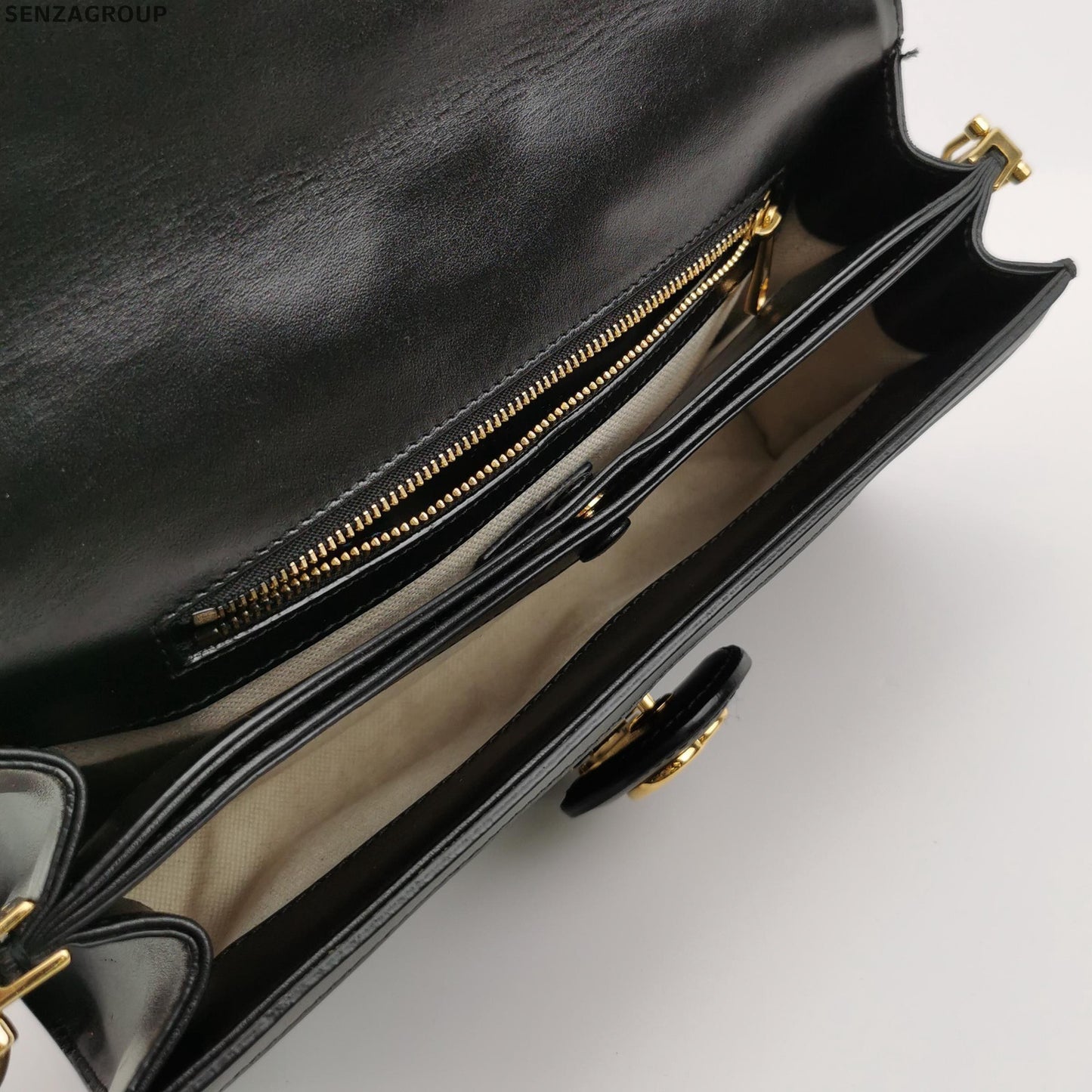 Gucci GG Matelassé Small Shoulder Crossbody Bag Black Gold Classic Women
