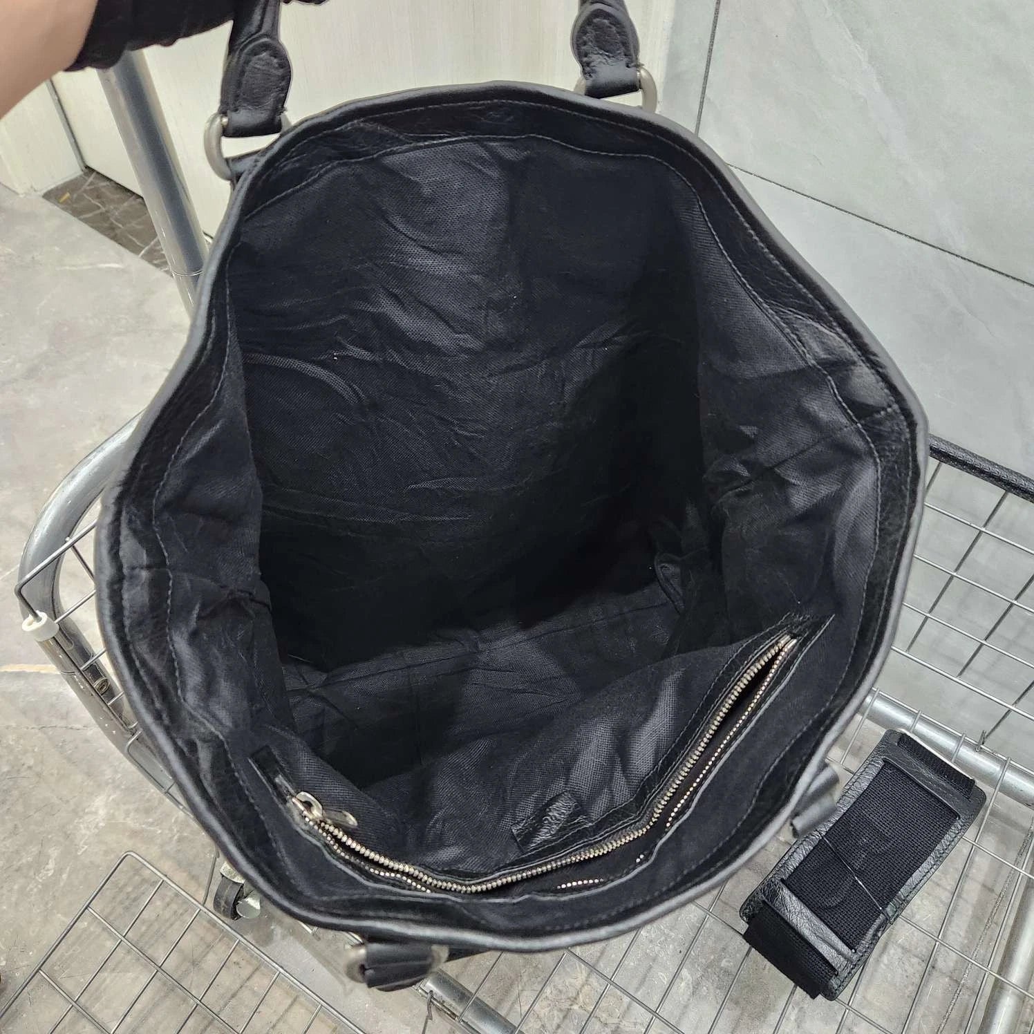 Gucci Black Tote Handbag Shoulder Crossbody For Women