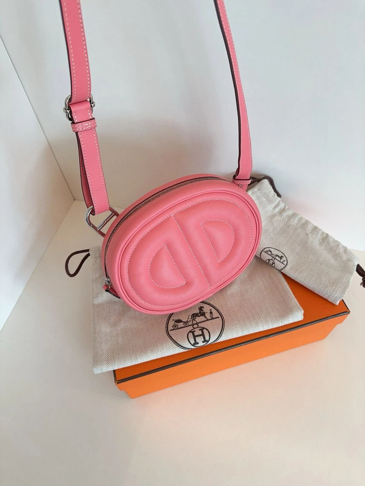 Hermes Loop Leather Pink Shoulder Bag Excellent