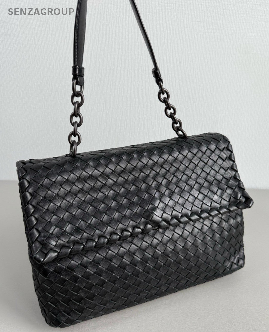 Bottega Veneta Lambskin Chain Shoulder Bag Black Used Women Classic Fashion