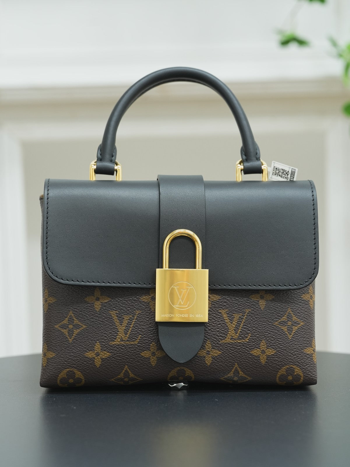 Louis Vuitton Monogram Locky BB Crossbody Handbag Chip Version Almost Brand NEW